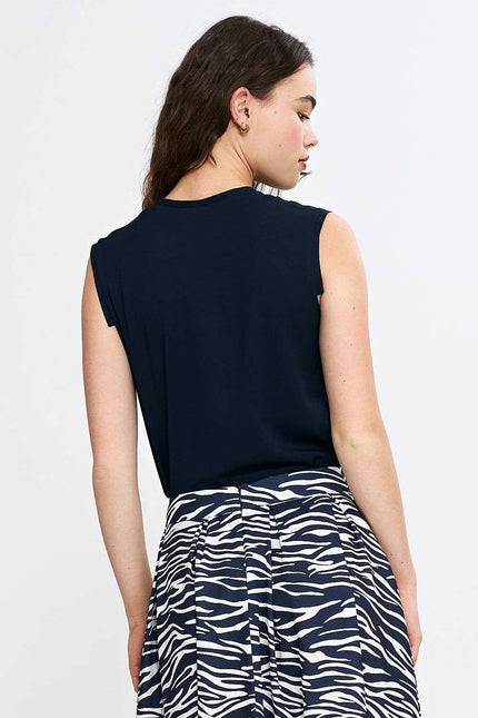 Elegant regular shell tops top in 