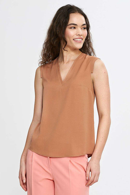 Elegant regular shell tops top in 