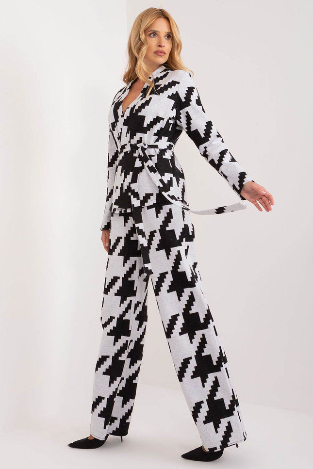 Geometric Belted Lounge Set by Lakerta | Presidora