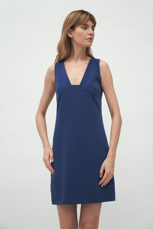 Structured Minimalist Dress by Nife | Presidora