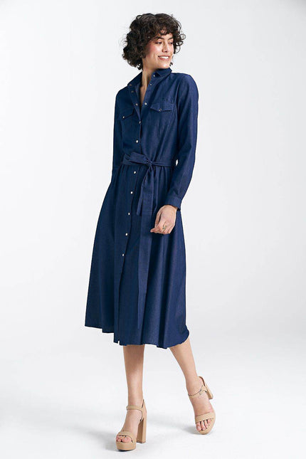 Navy Maddy Midi Shirt Dress by Nife with button details and belted waist for a stylish look